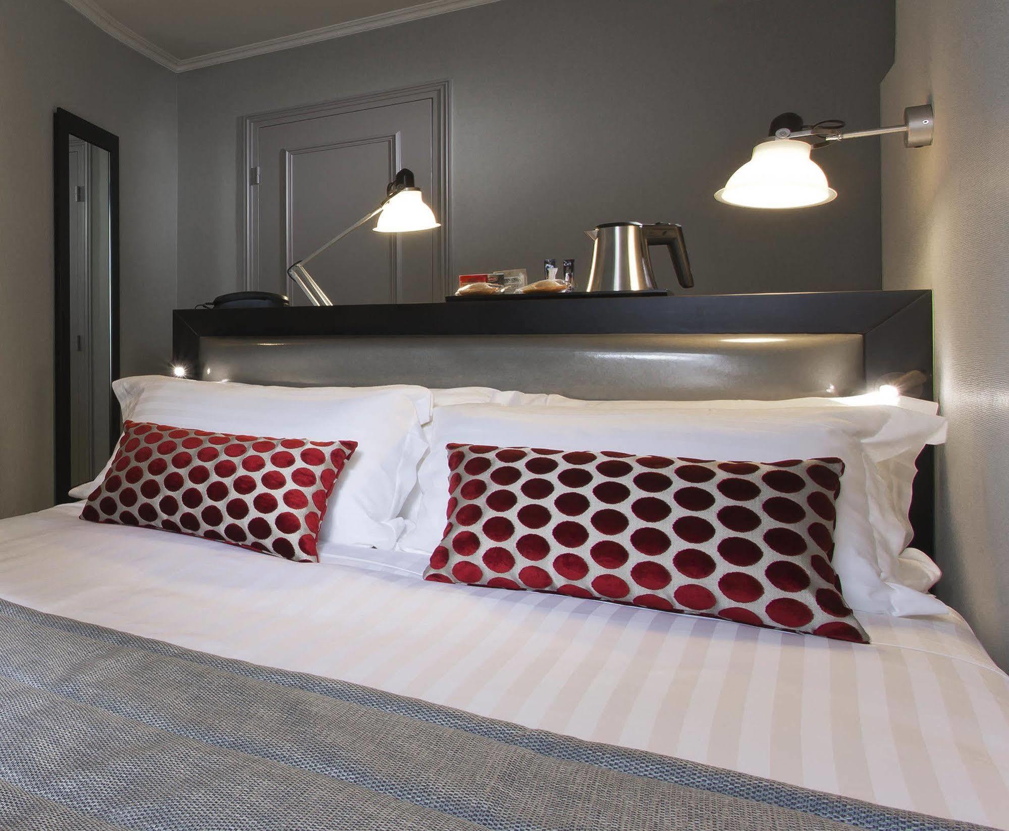 Hotel Garance Paris Exterior photo